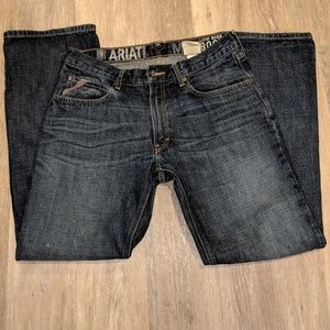 31*32 Ariat bootcut Jean's